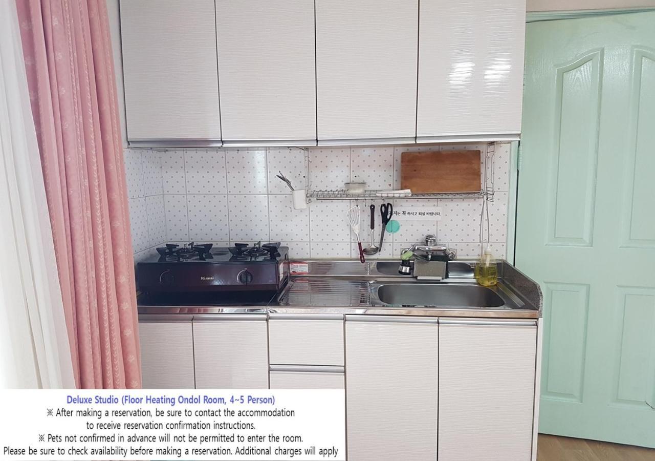 Seaside Minbak Villa Goseong  Exterior photo