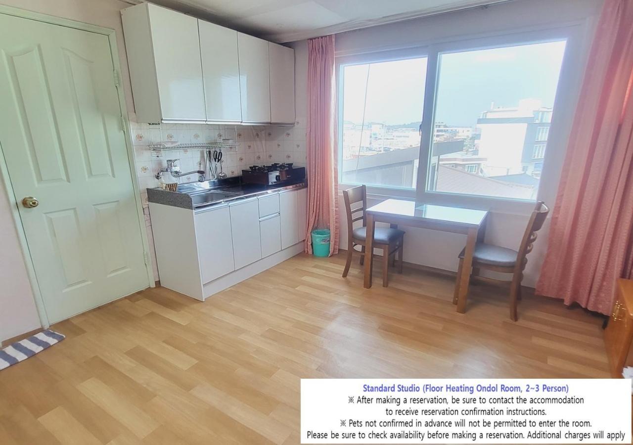 Seaside Minbak Villa Goseong  Exterior photo