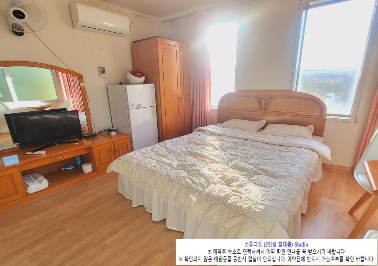 Seaside Minbak Villa Goseong  Exterior photo